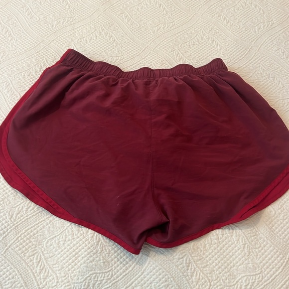 Nike dry fit shorts - Picture 4 of 6